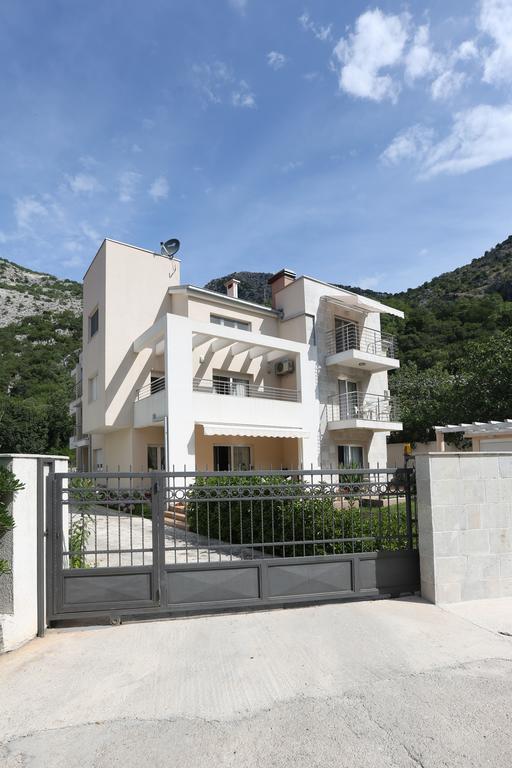 Apartment San Marco Risan Exterior photo